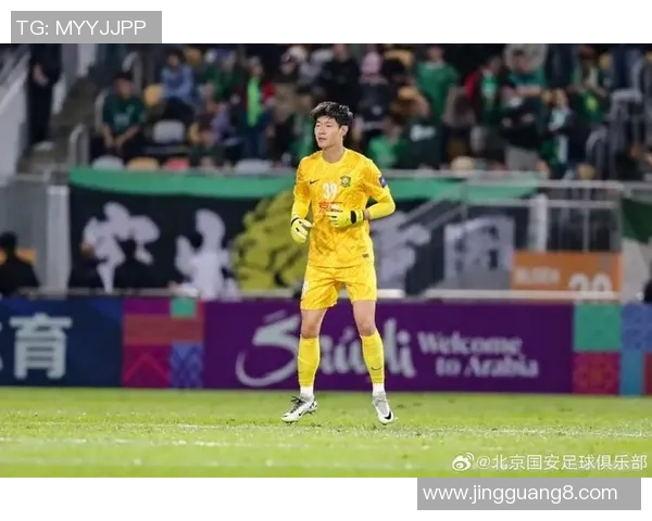 北京国安延庆足球明星助力青少年足球发展展现体育精神与团队合作魅力