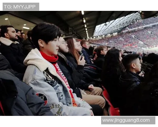 鹿晗携手足球明星展现运动魅力引领年轻潮流新风尚